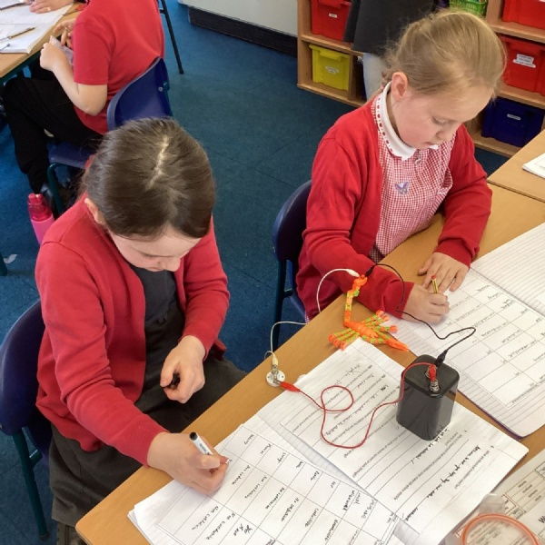 Year 3 Simple Circuits